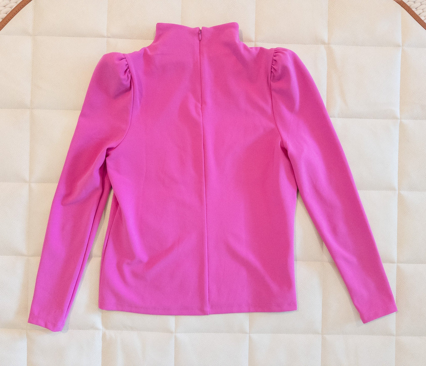 #152 Ann Taylor XSP pink puff sleeve top - EUC