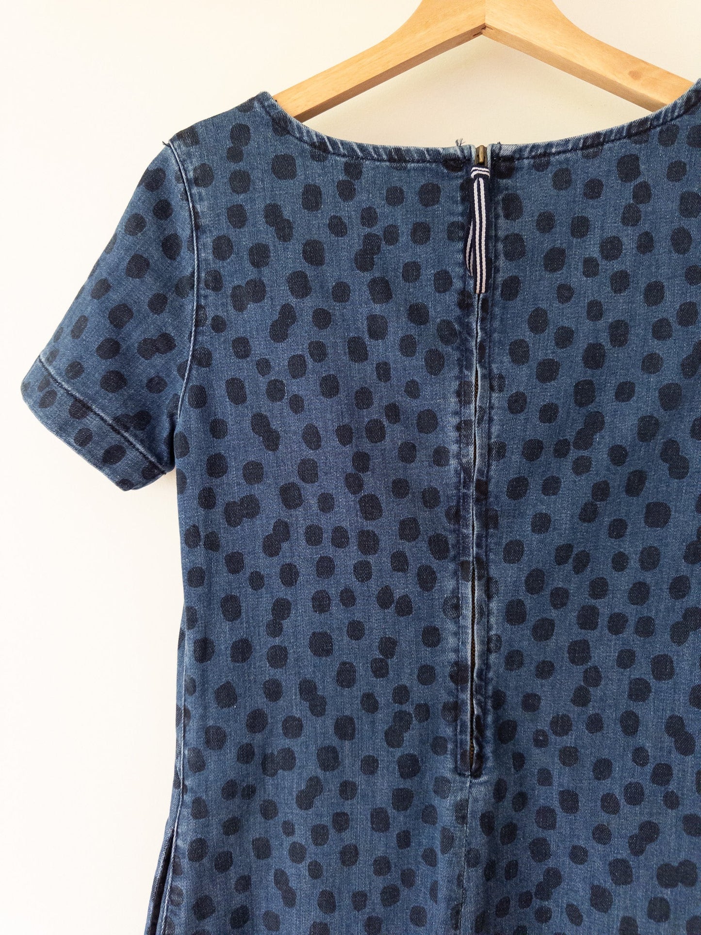 #152 Boden size 4 denim dress with dots - like new