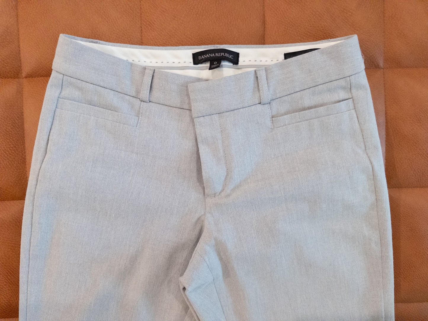 #152 Banana Republic women's size 0 light gray pants - EUC