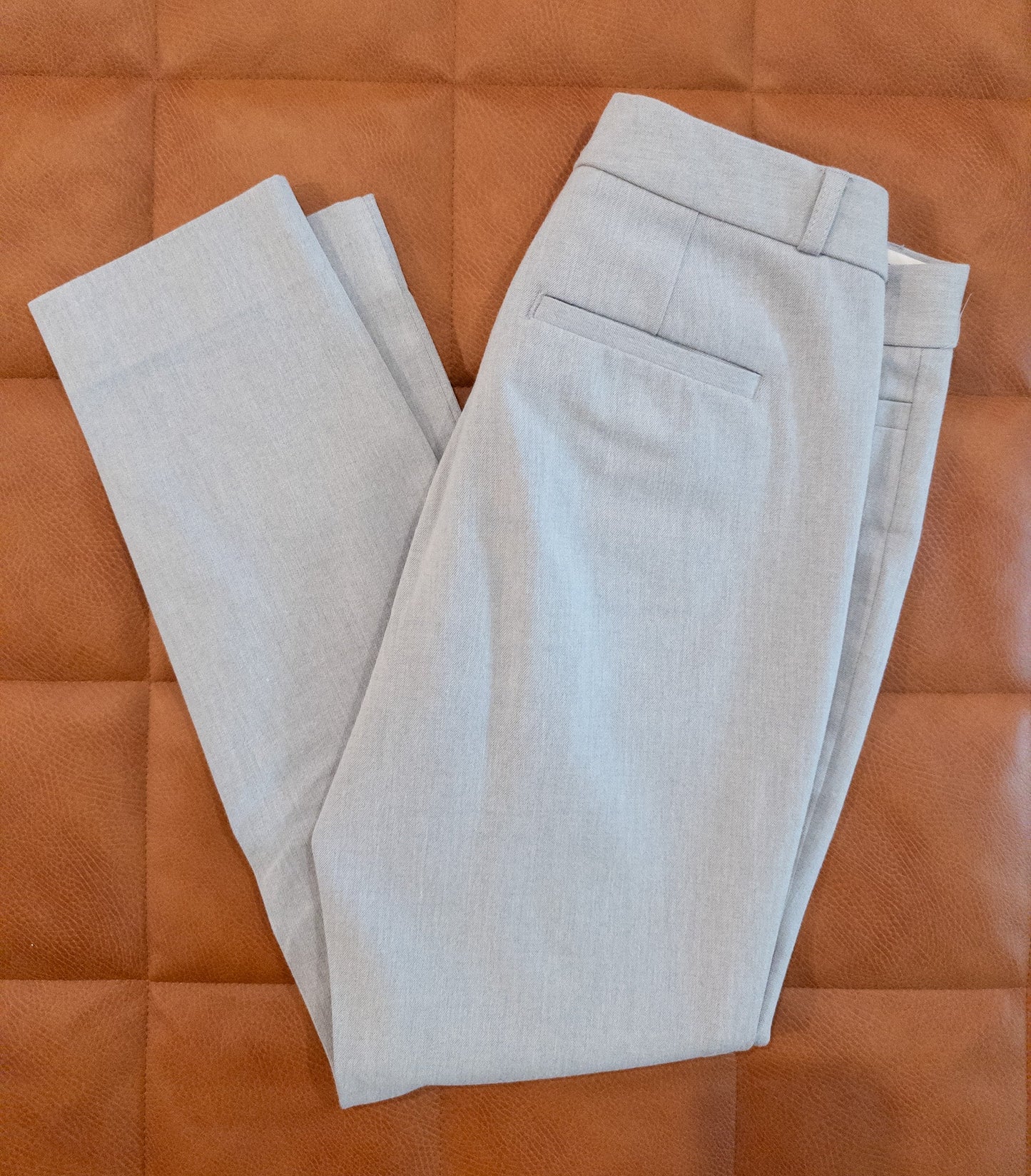 #152 Banana Republic women's size 0 light gray pants - EUC