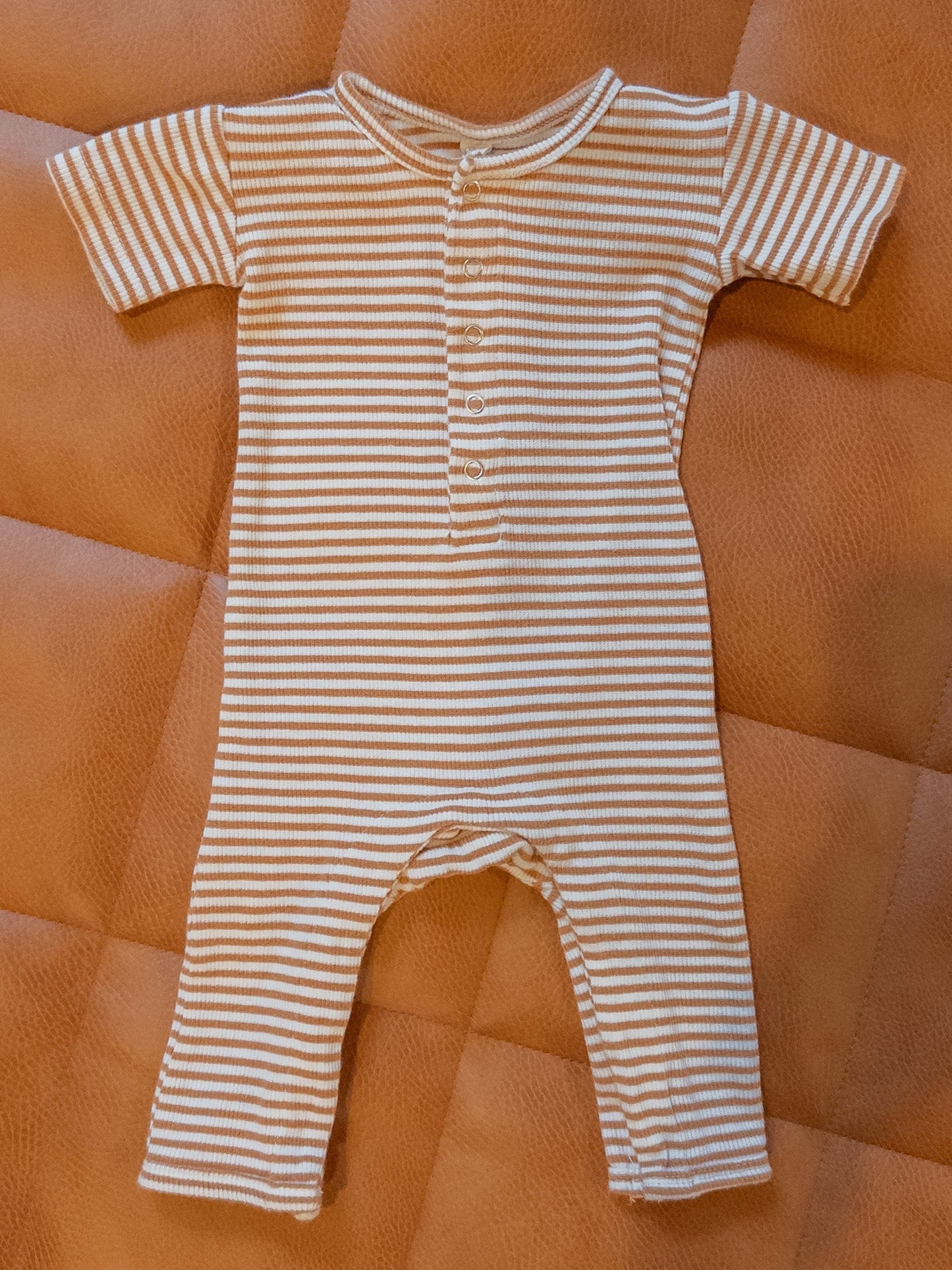 #152 Quincy Mae 0-3m ribbed stripe outfit - EUC