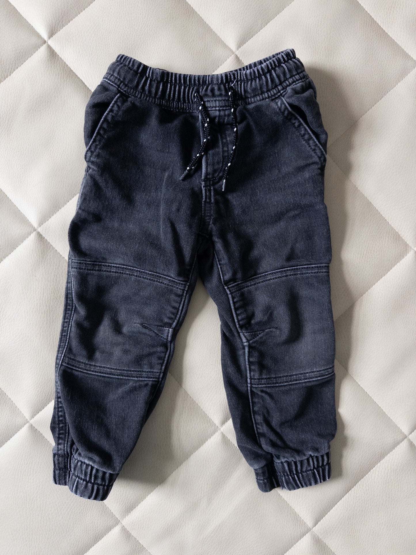 #152 GAP 2T black jogger jeans - EUC