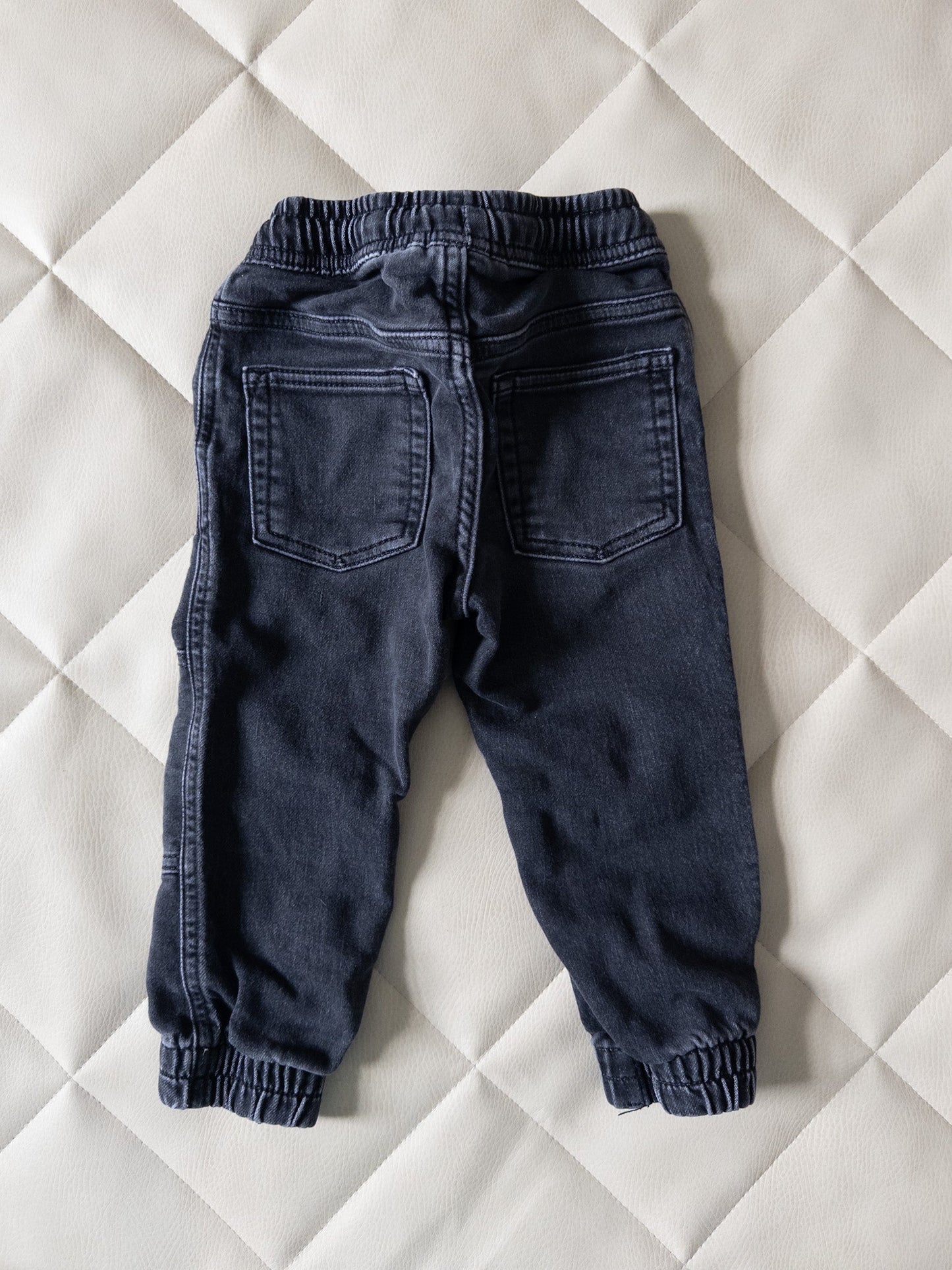#152 GAP 2T black jogger jeans - EUC