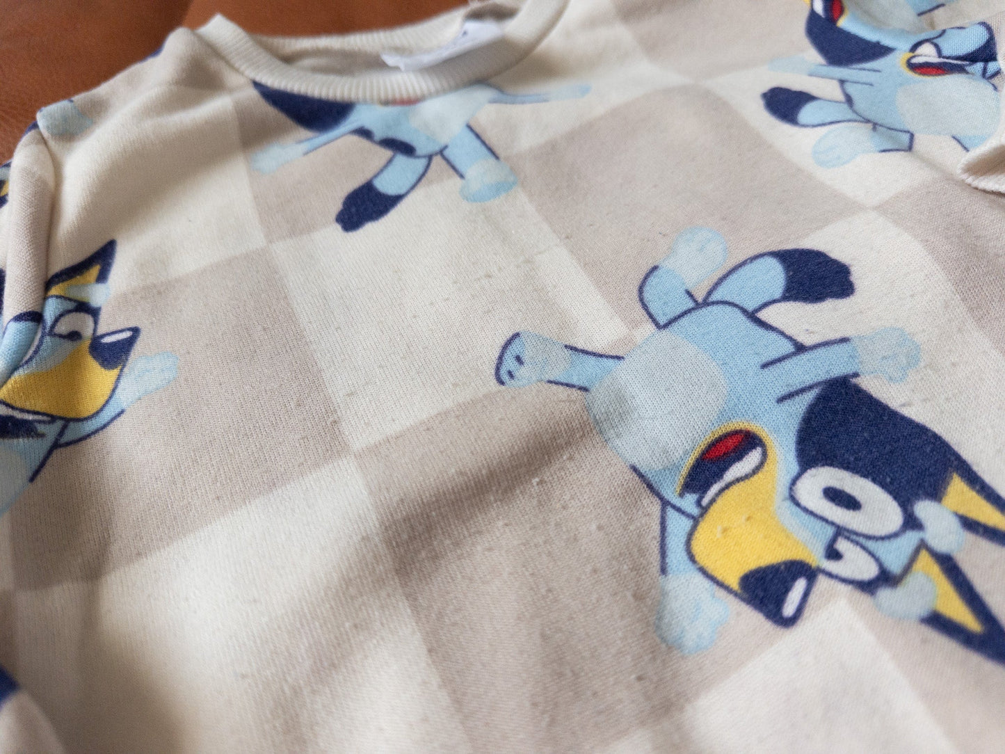 #152 3T Bluey sweatshirt + sweatpants outfit - VGUC