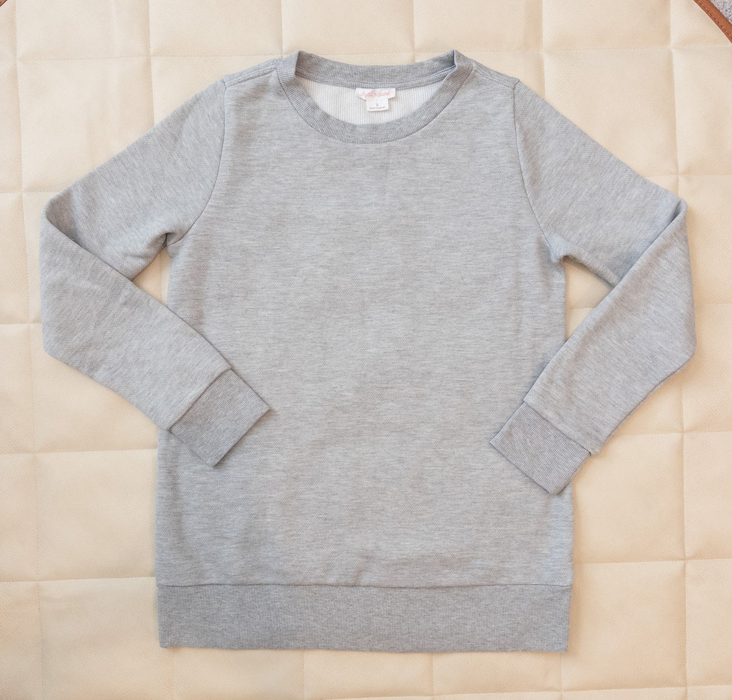 #152 Ingrid & Isabel XS maternity mama sweatshirt - NWOT