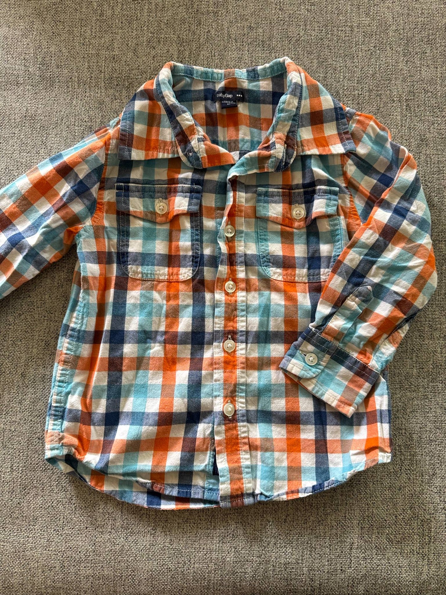 REDUCED #92 Gap boys 3 t multicolored plaid button up collared shirt