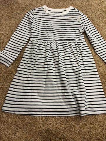 #144 girls 4T Old Navy black and white stripe dress