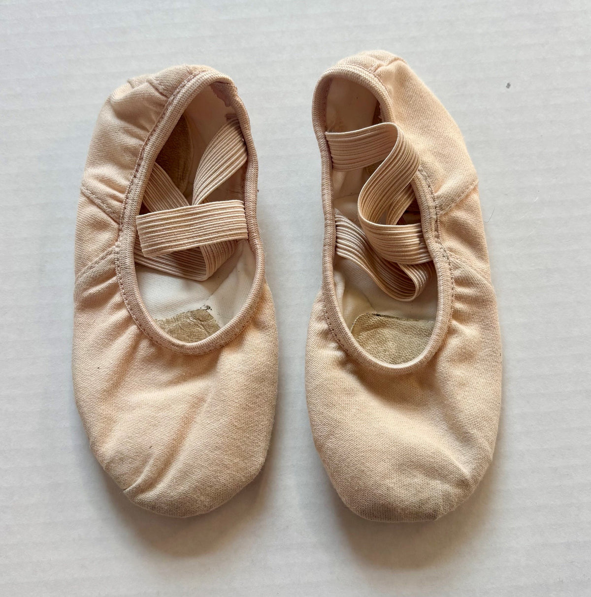#154 Capezio Ballet Shoes Size 9 GUC