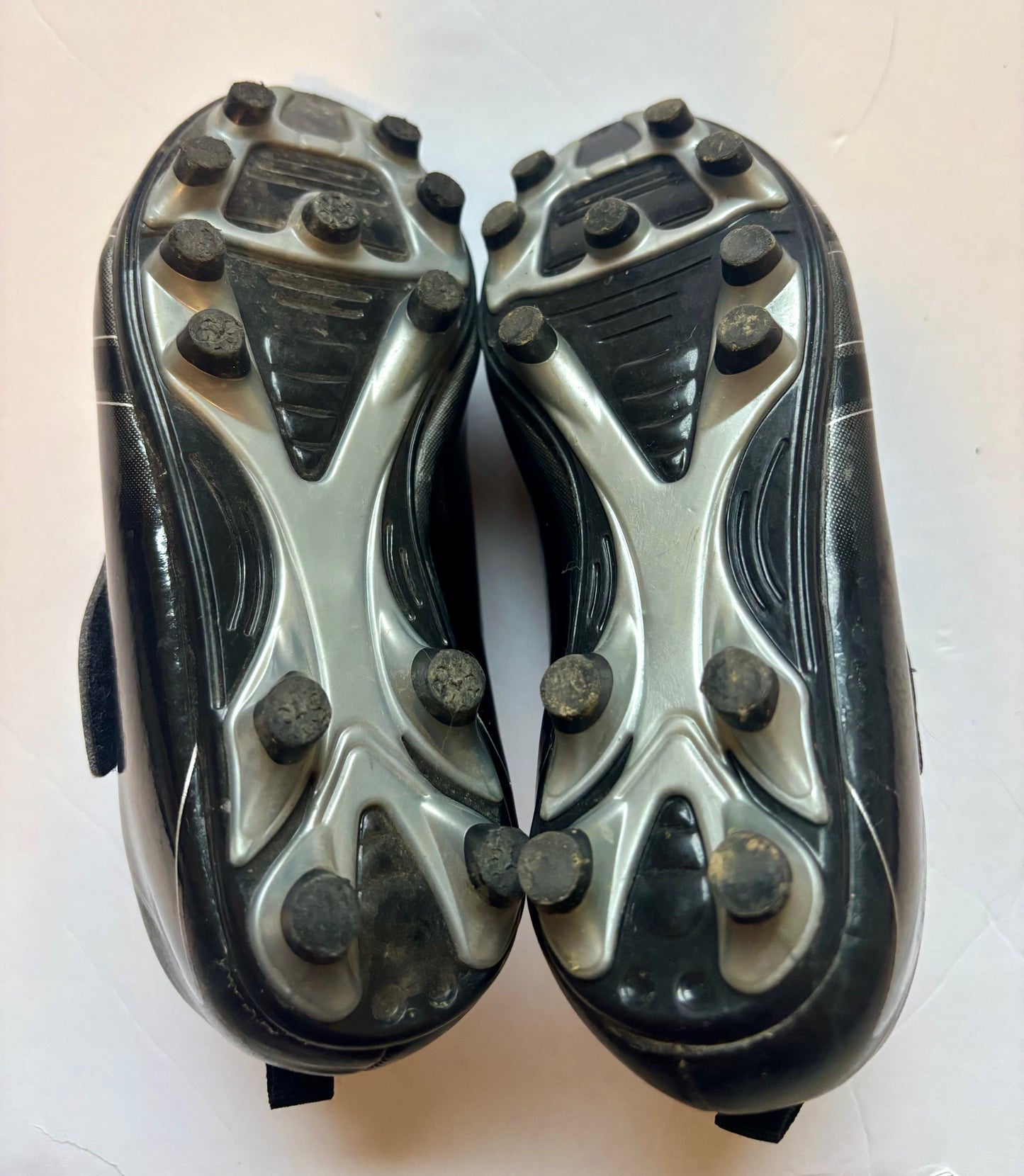 #43 Carter's Cleats Boys 10 VGUC