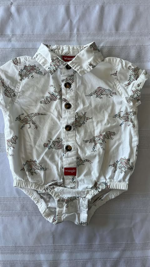 #29 Boys 6mo dress shirt EUC