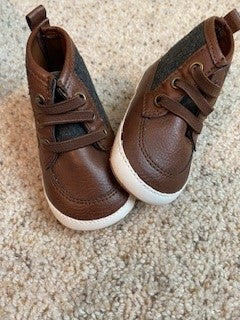 Seller #86 *REDUCED* Old Navy 3-6 month shoes