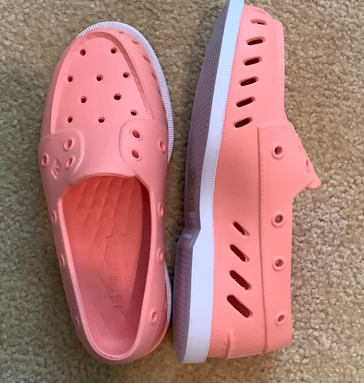 #130 NWT Sperry Coral Waterproof Slip ons Sz 6
