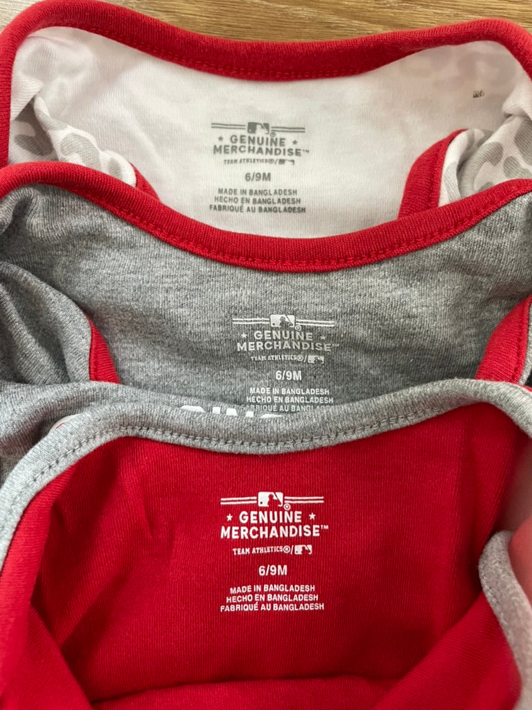 #6 - Girls Cincinnati Reds Bodysuit/Onesies, 6-9 months