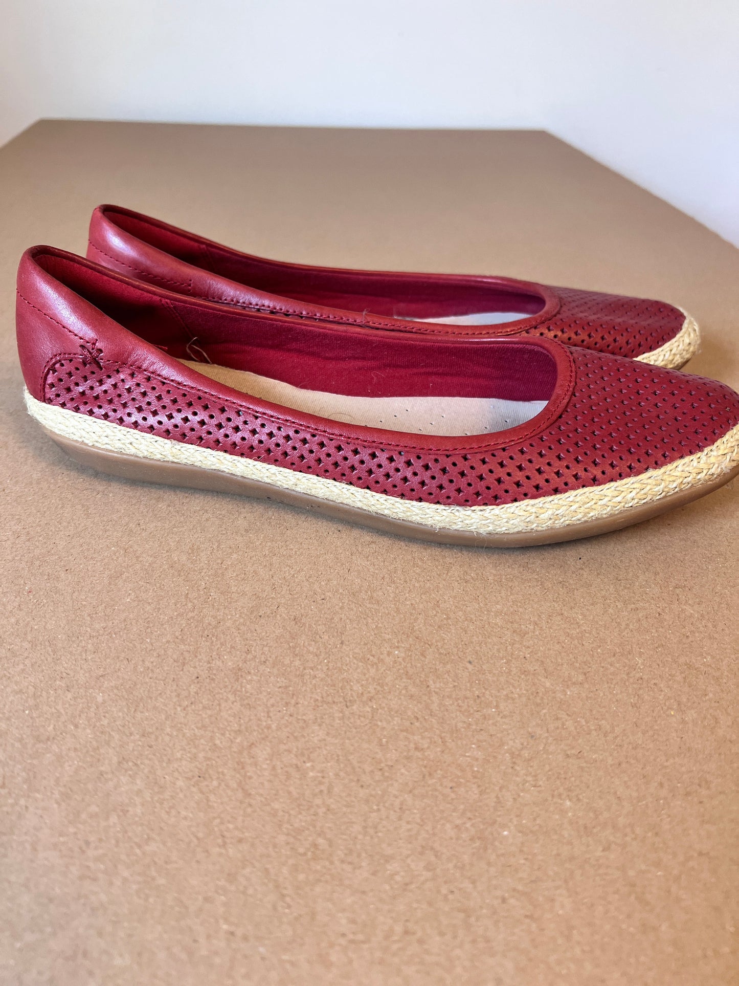 #176 - Clarks women’s red leather espadrilles | 9.5M