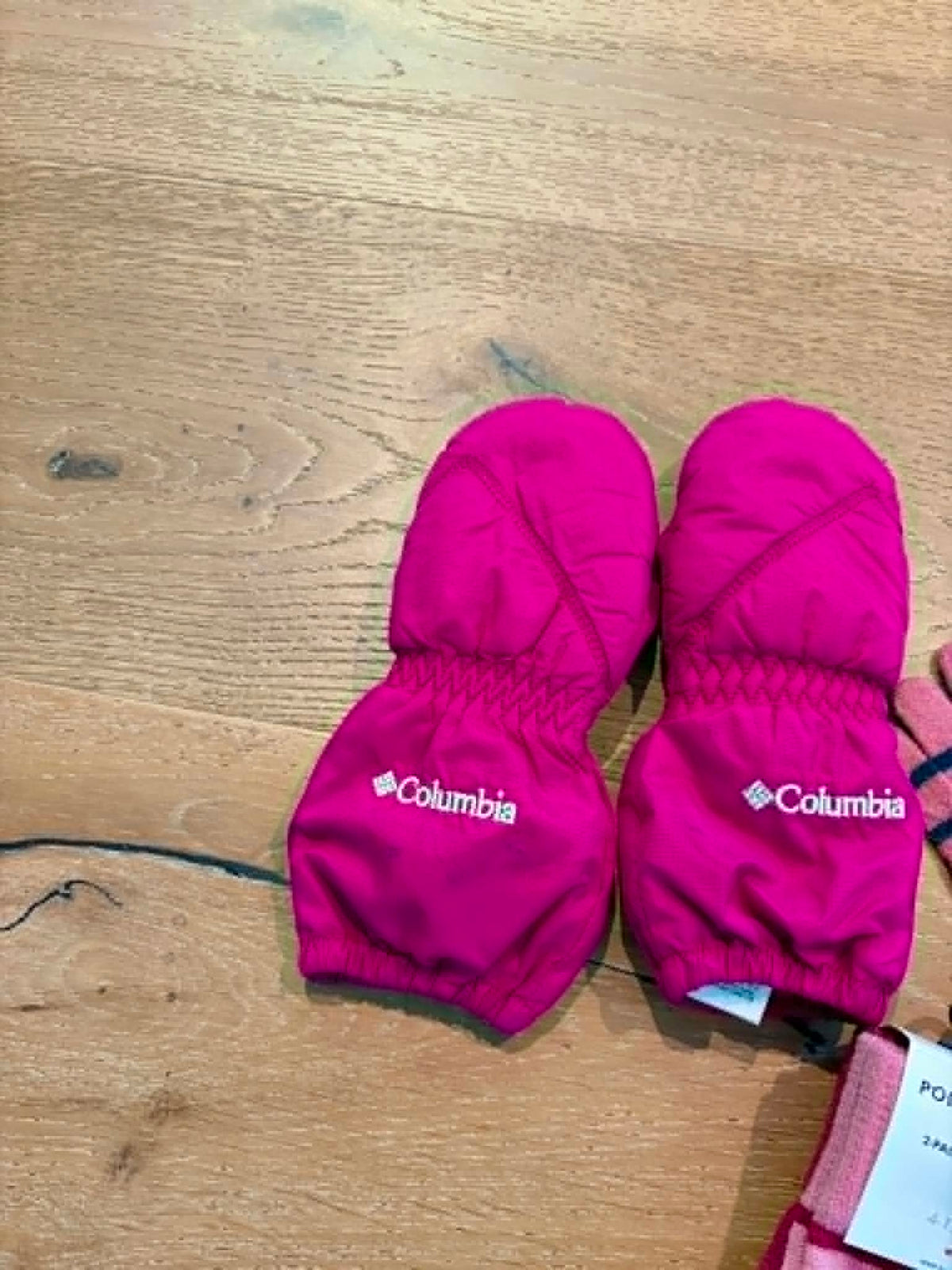 Seller #193 Columbia Girls 4-6 Years Winter Gloves