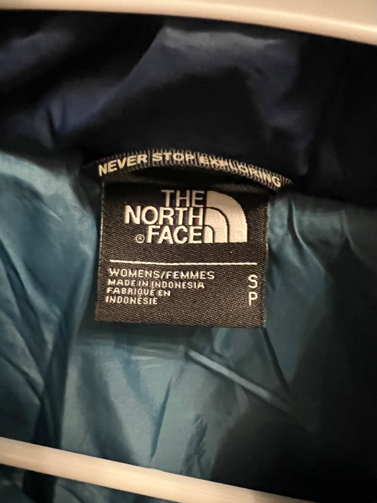 Seller #76 - The North Face Women's Blue Quilted Puffer Vest Size SMALL