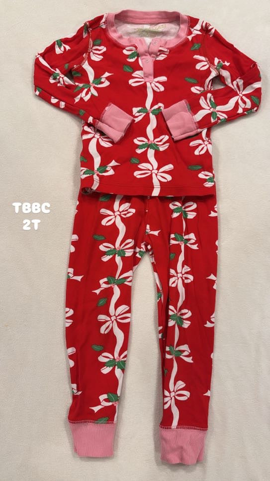 #145 TBBC red bow pajama set Girls 2T EUC