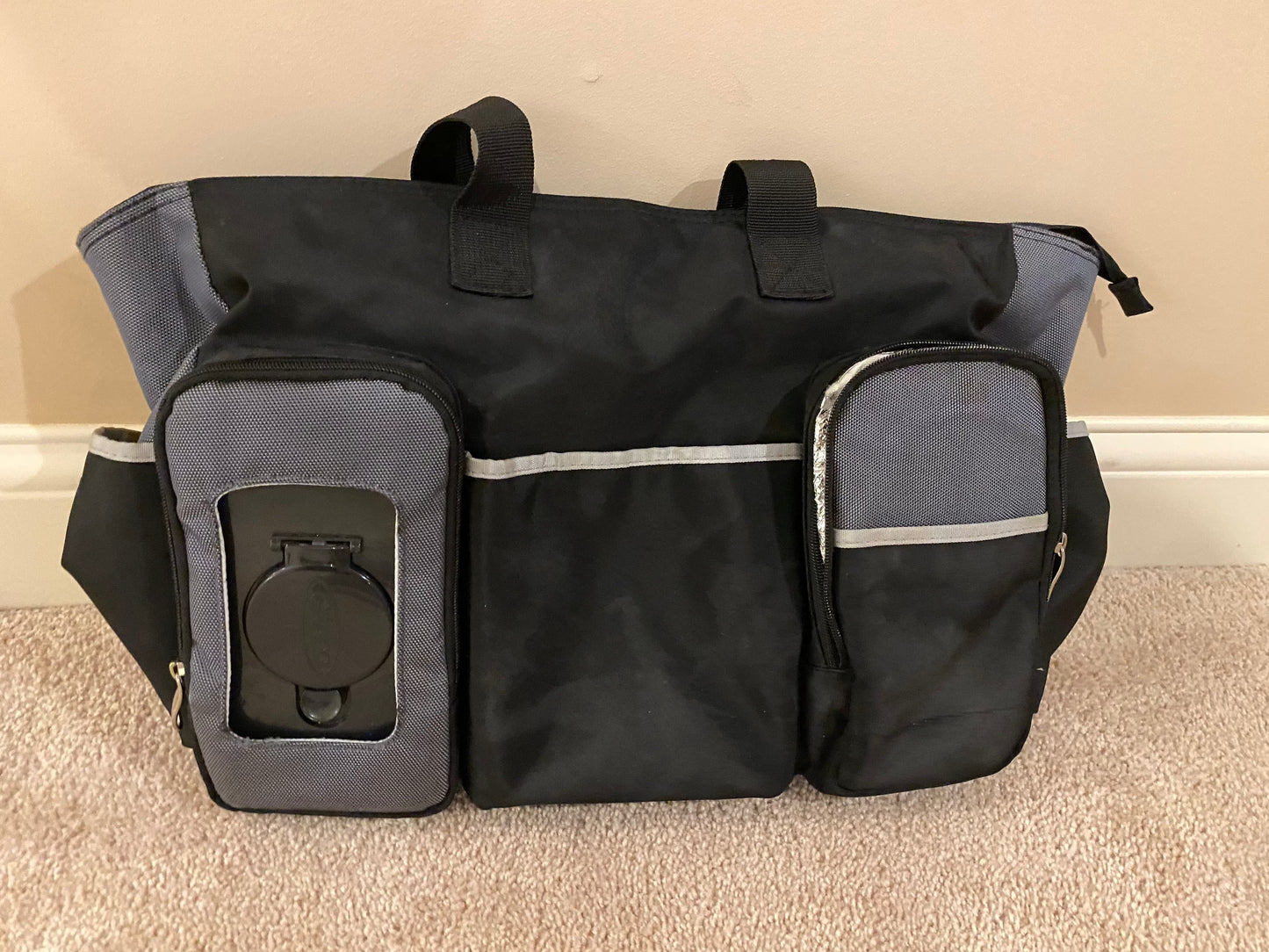 179 "Reduced" Graco Diaper Bag (over the shoulder)