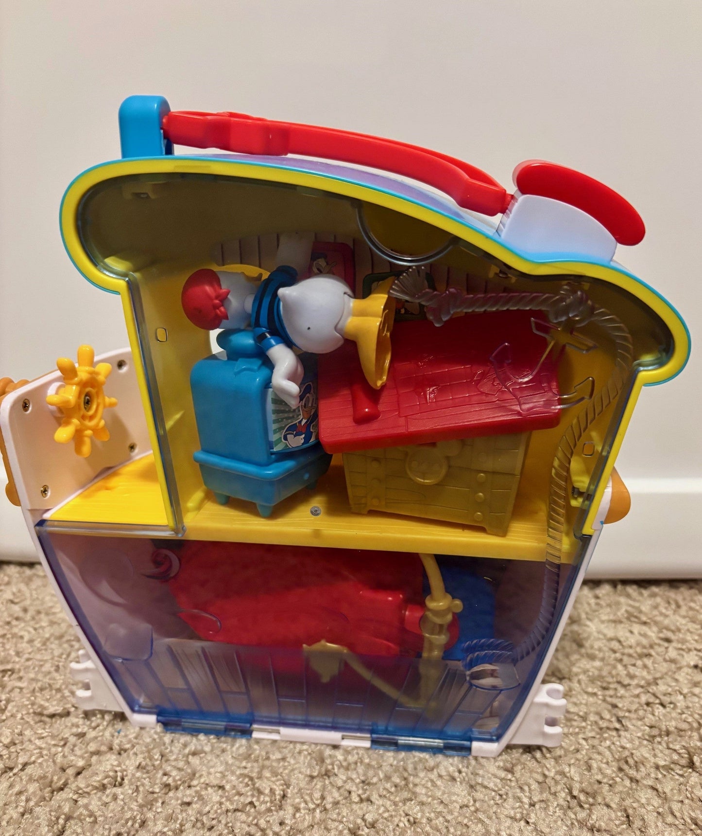 #43 Disney Donald Duck Boathouse *REDUCED