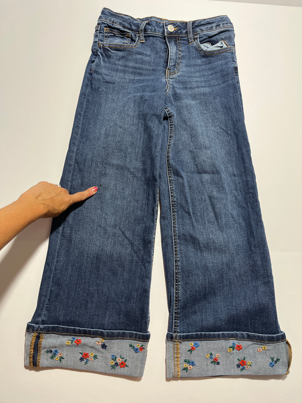 #150 girls 10 cat and Jack wide leg embroidered jeans