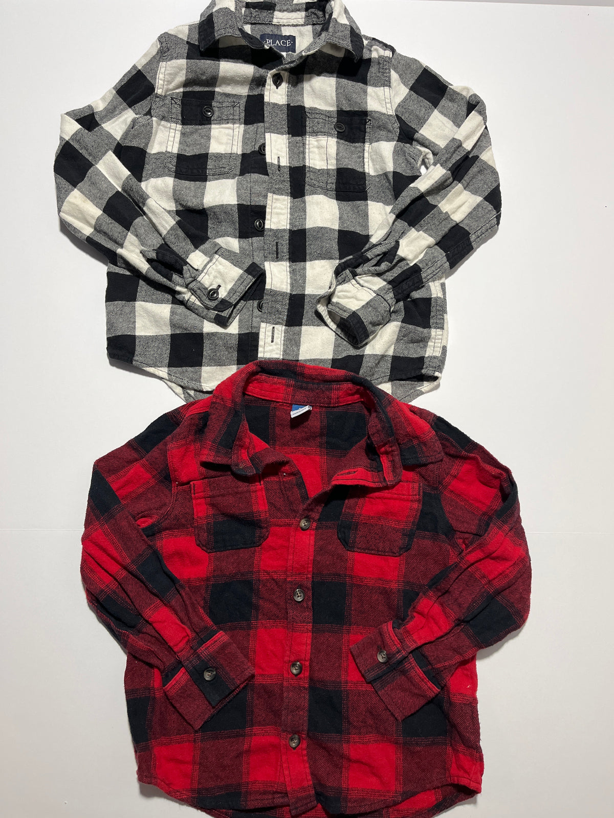 #150 boys children’s place and old navy 5/6 plaid flannel red, black, white