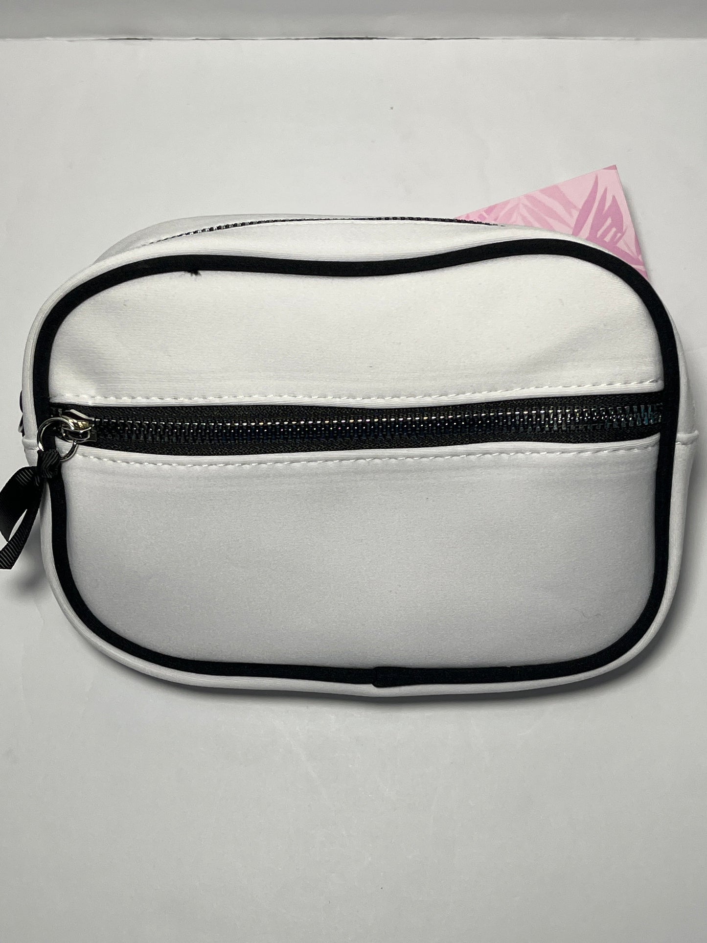 #150 REDUCED girls Tommy bahama white and black belt bag