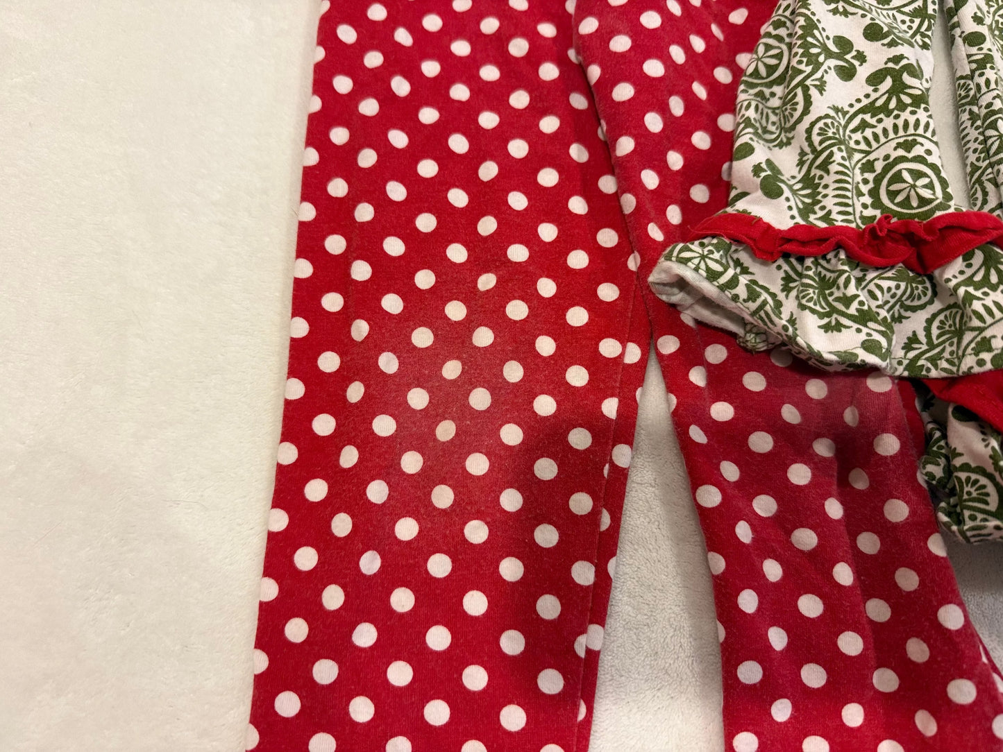 179 "Reduced" Girls Emily Rose Green Santa Outfit-size 4