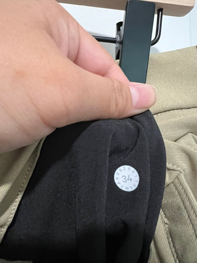 Seller #76 - Lululemon Commission Short Relaxed *Warpstreme 11" - Tofino Sand - Size 34