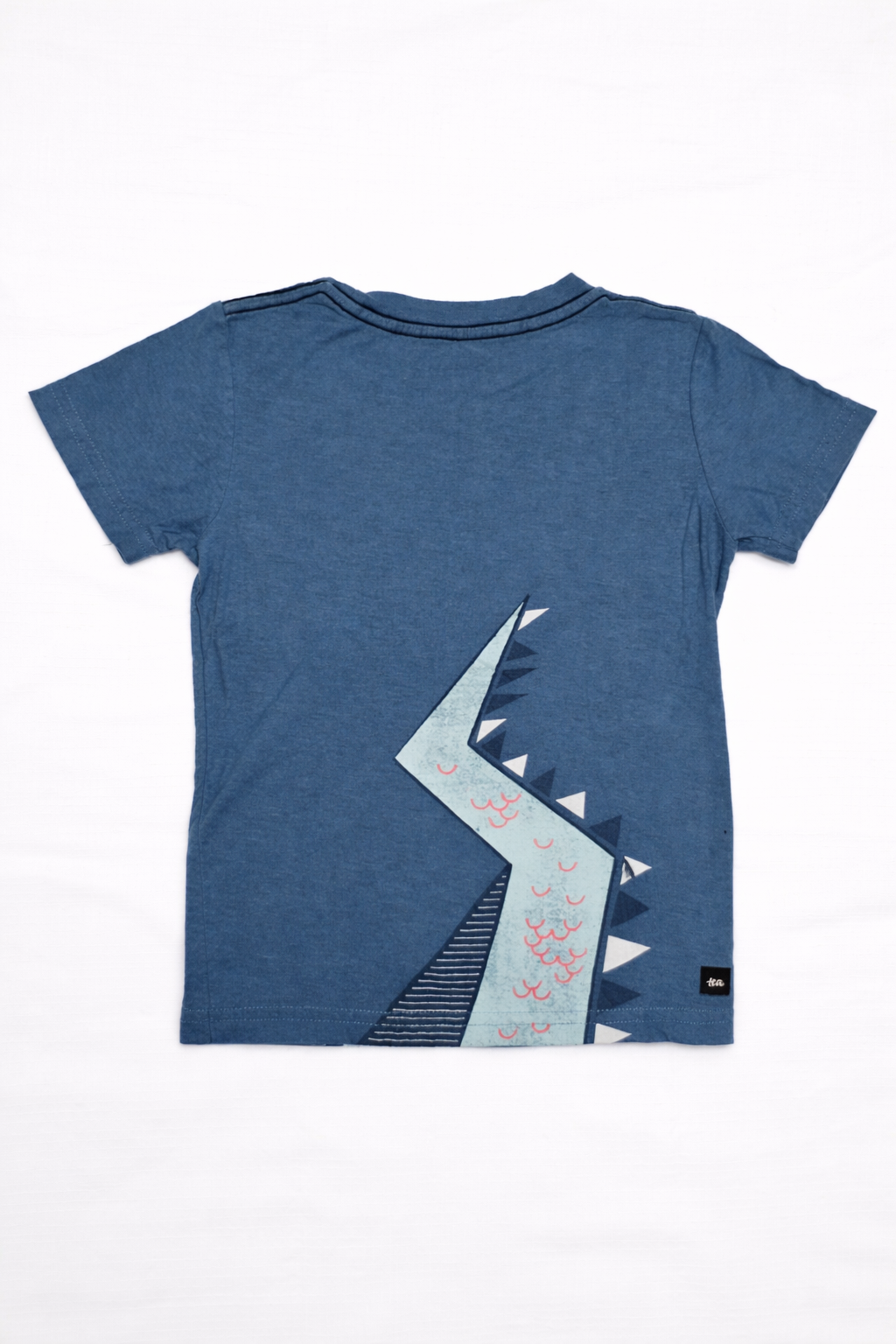 #91 REDUCED Boys 4 Tea shirt - dragon NWOT