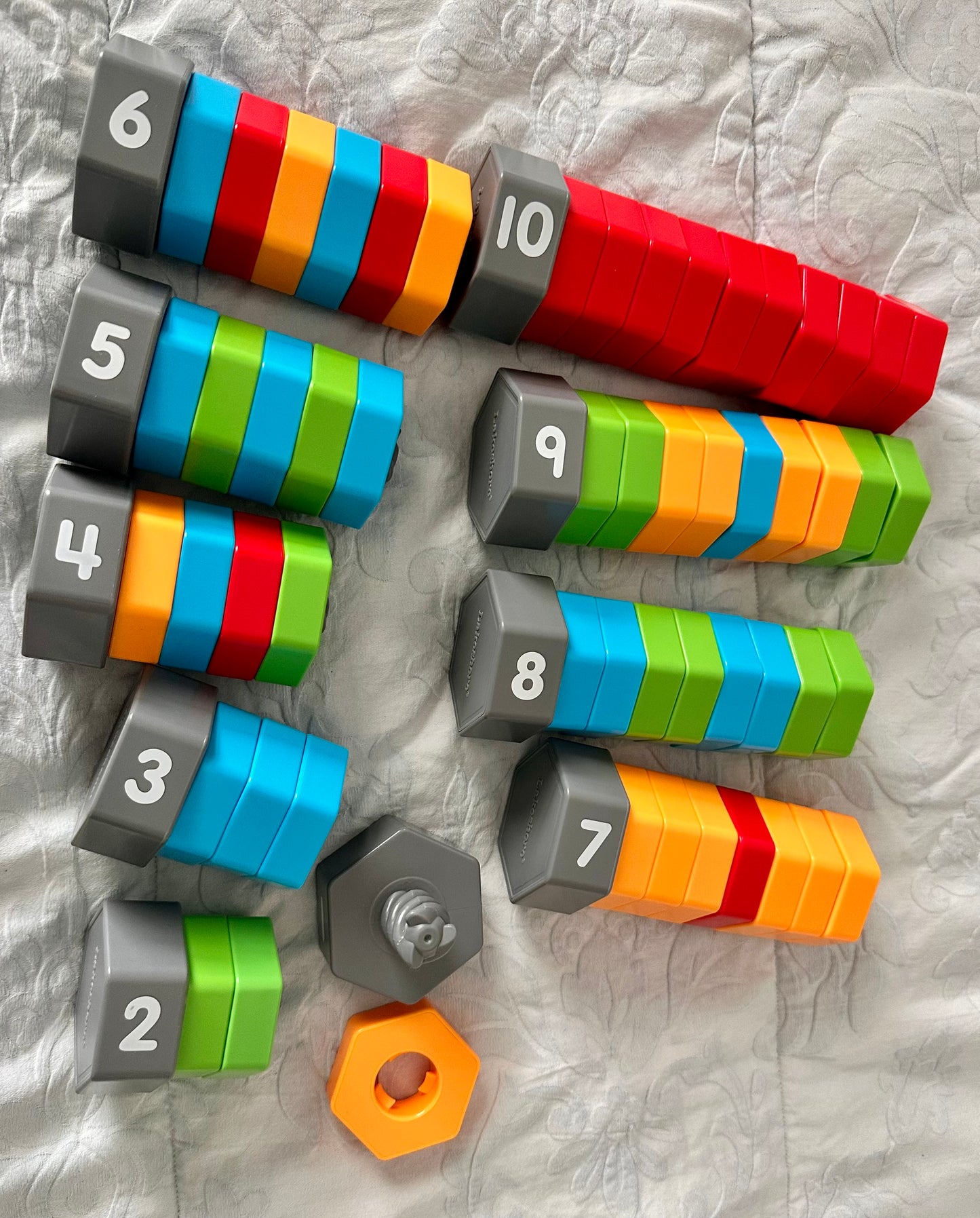 Seller #114 - Lakeshore Learning Nuts about Patterning Toy