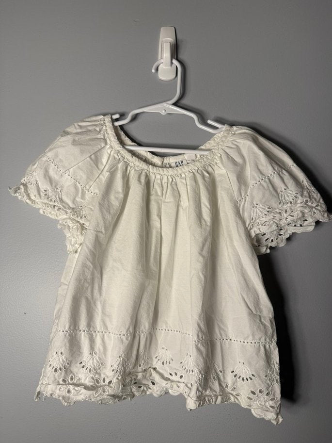 Seller 175 - Gap Kids white XL top
