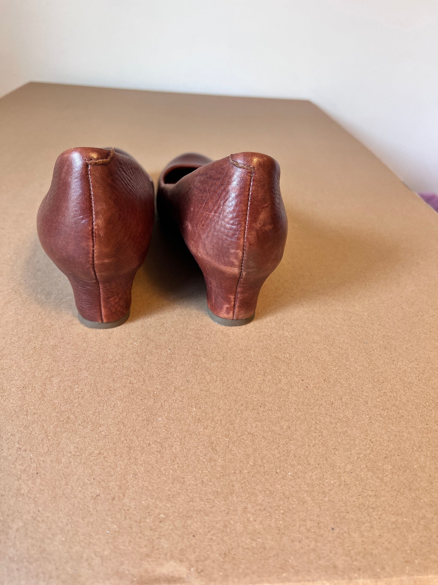 #176 - Gentle Souls women’s leather wedges |9.5M