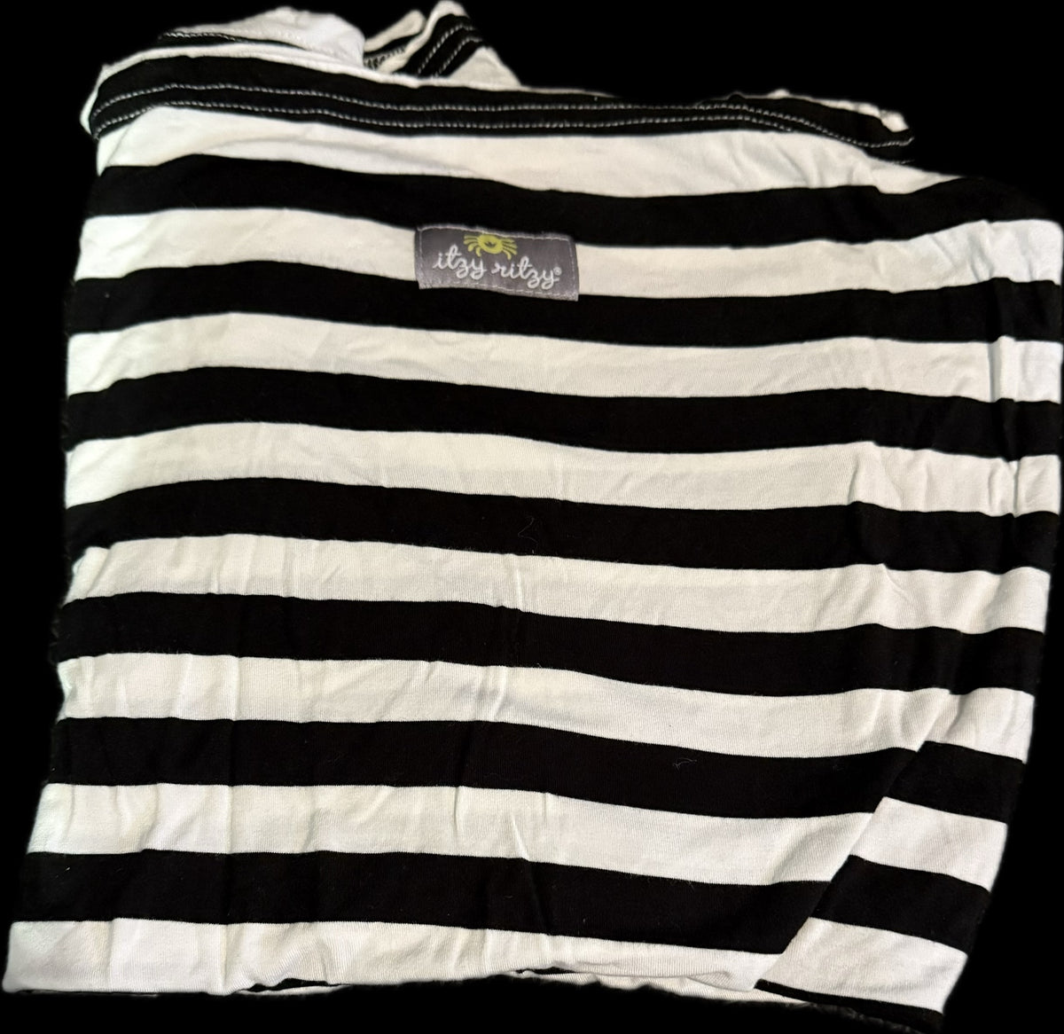 #20 Itzy Ritzy black and white striped car seat cover GUC