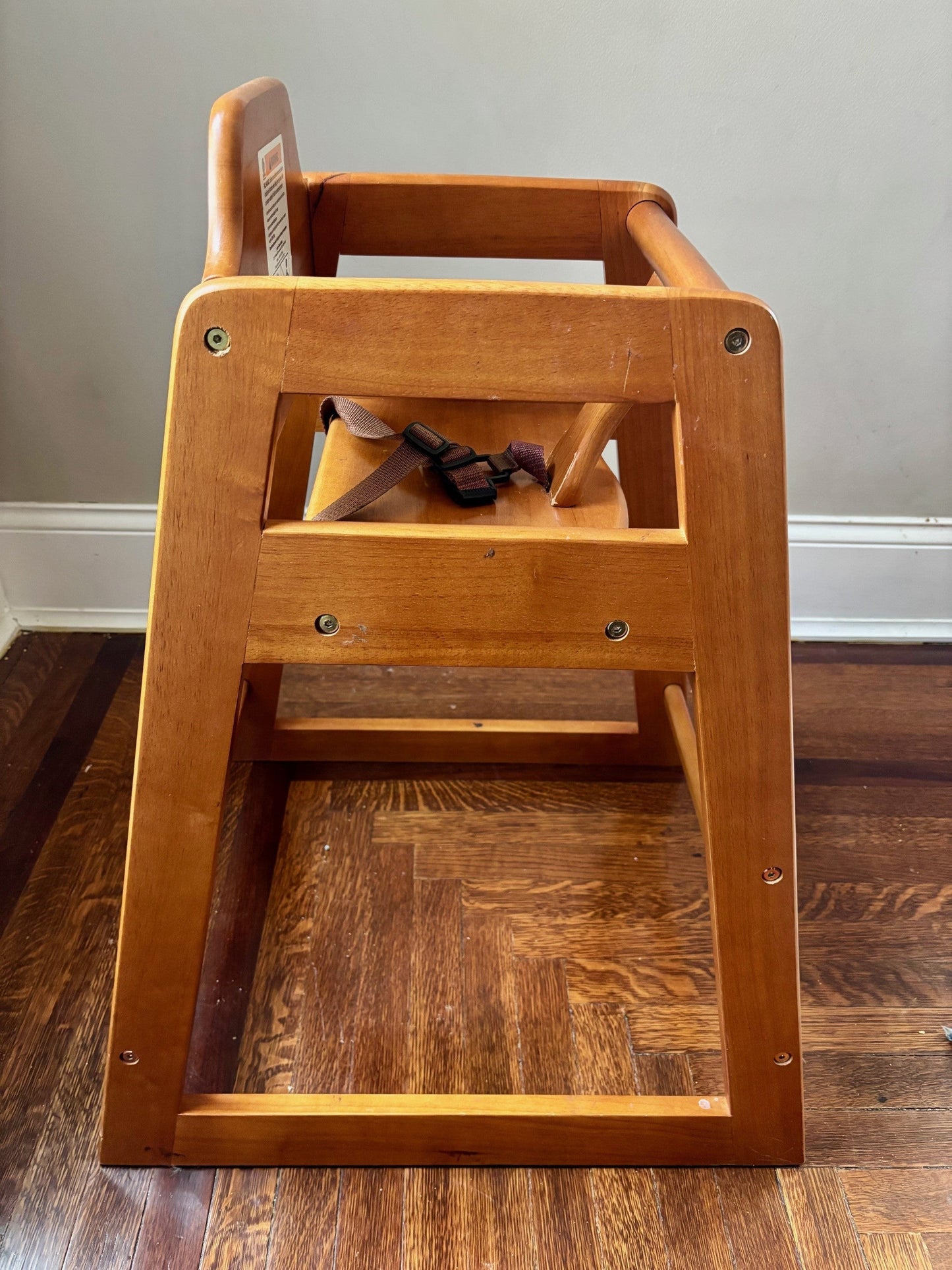 #43 Restaurant Style Wooden High Chair EUC 1 of 2