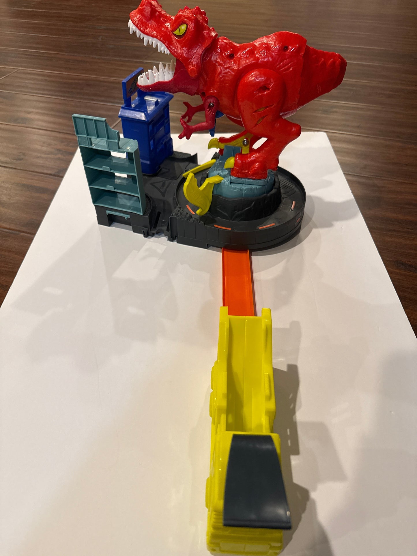 Seller #216, Hot Wheels T-Rex Rampage Track Playset
