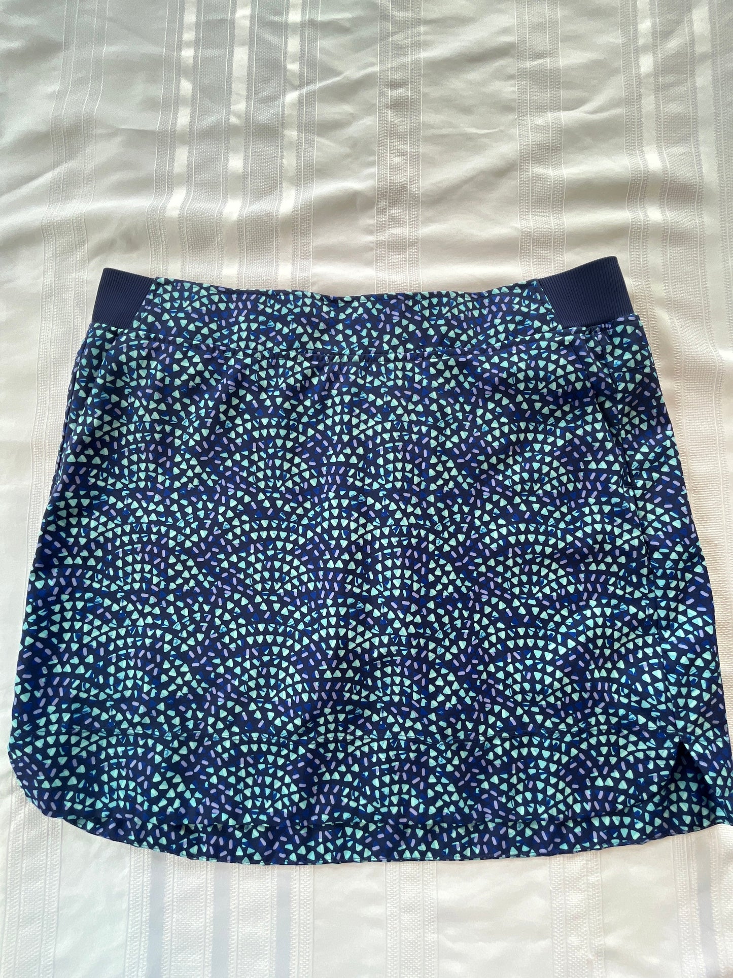 #57 Women’s Large Cypress Club skort EUC REDUCED