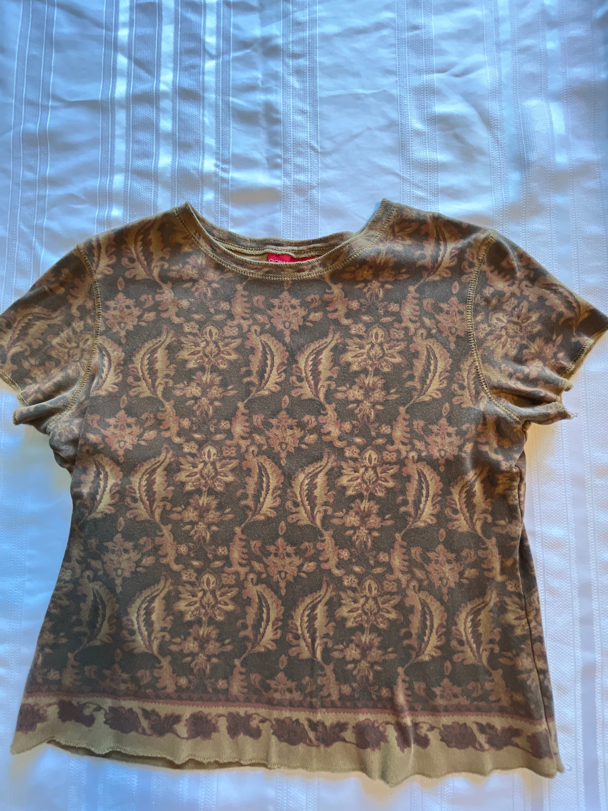 #43 Women’s large Gloria Vanderbilt tee VGUC