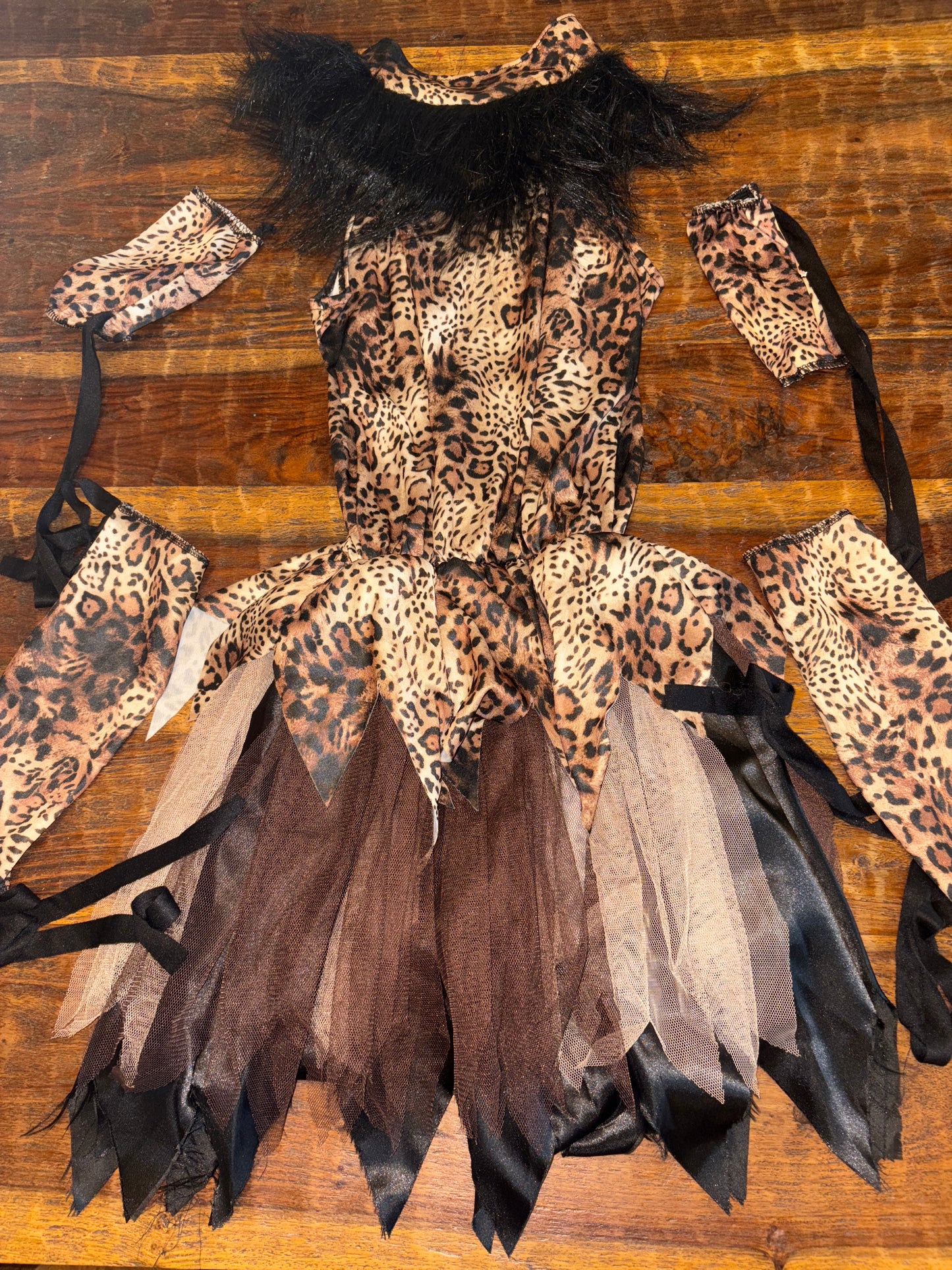 #182 size 10+ cave girl costume