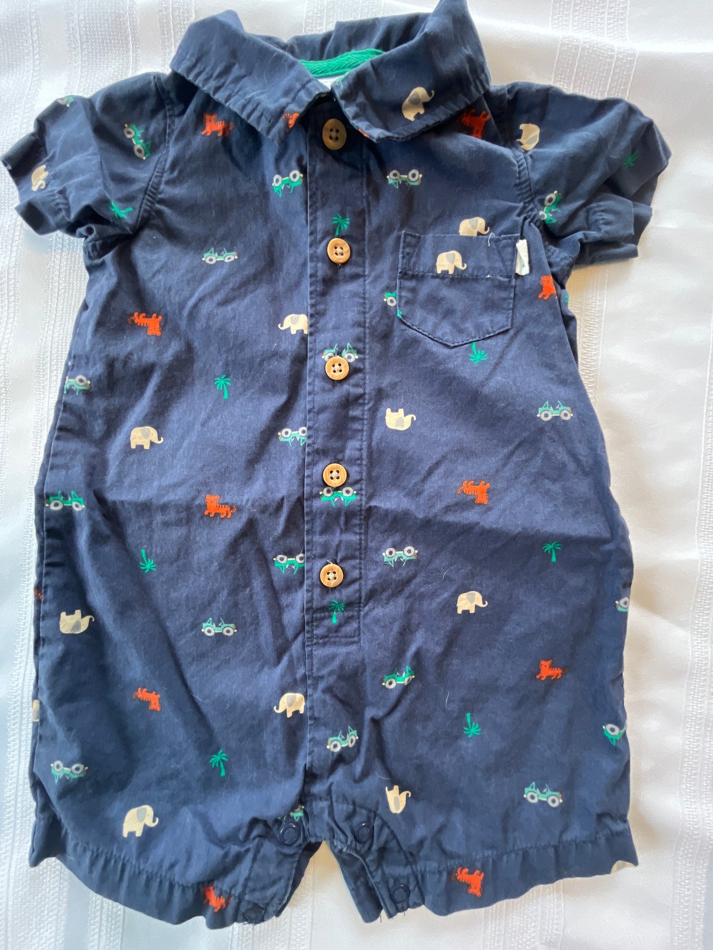 #57 Boys 9 mo Carters collared romper EUC