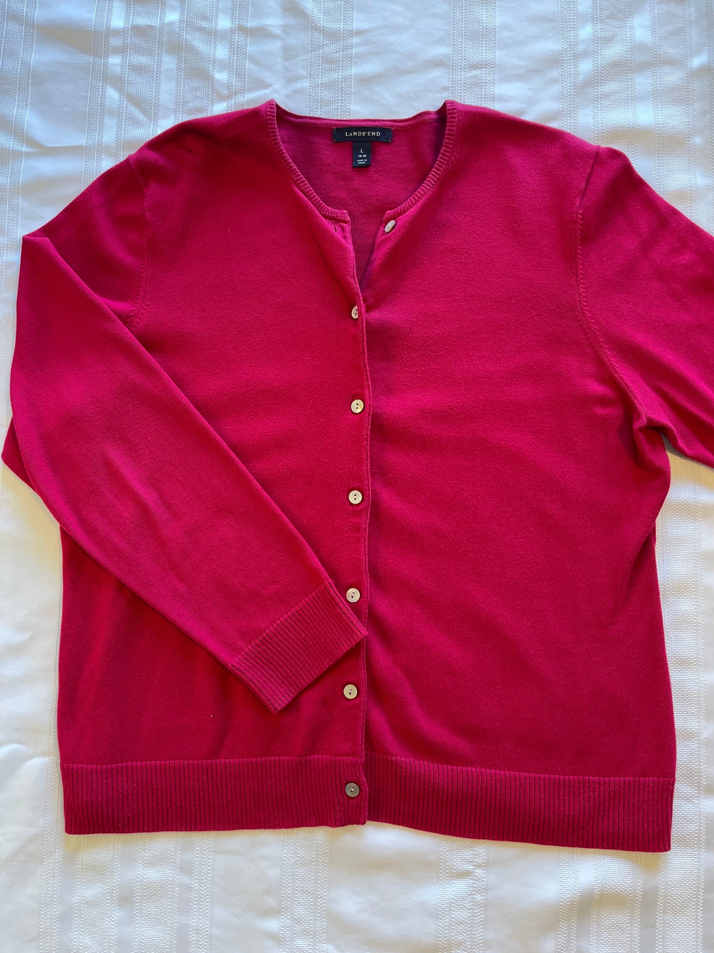 #29 Women’s size L Lands End sweater EUC