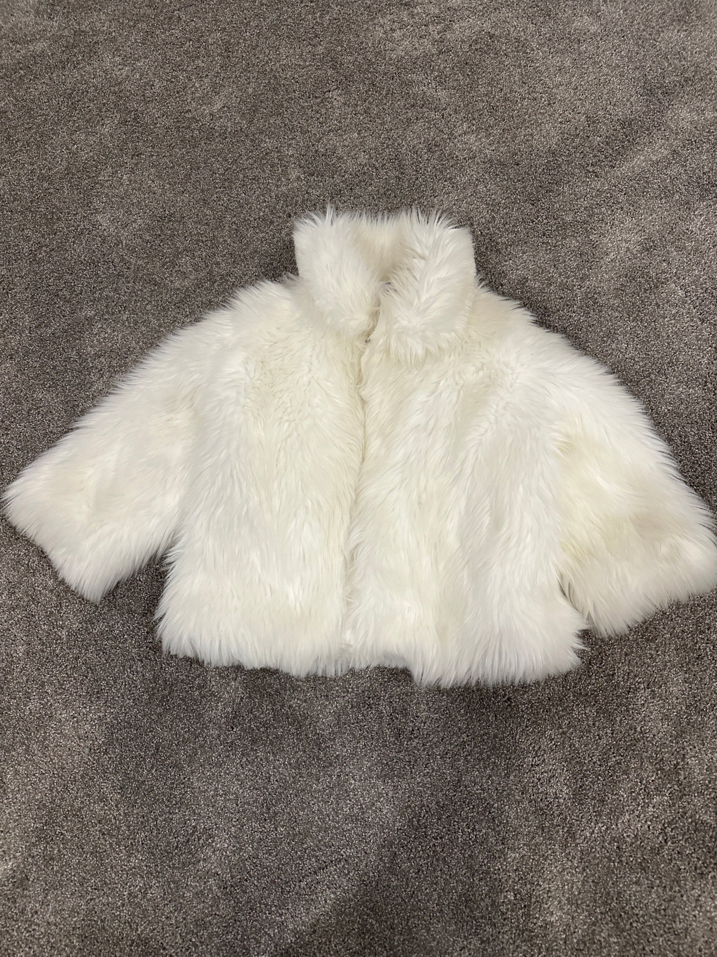 #133 Girls Sz 8 Fur Coat Perfect for Holiday Outfits or Family Photos!