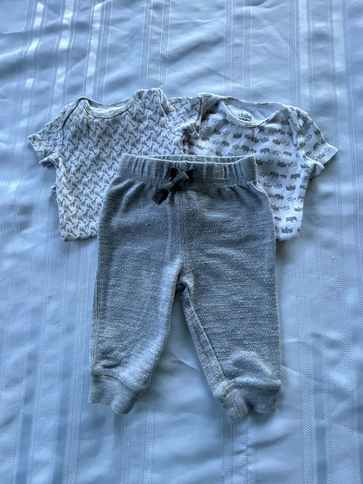 #43 Boys 3 mo sweats and shorts bundle EUC