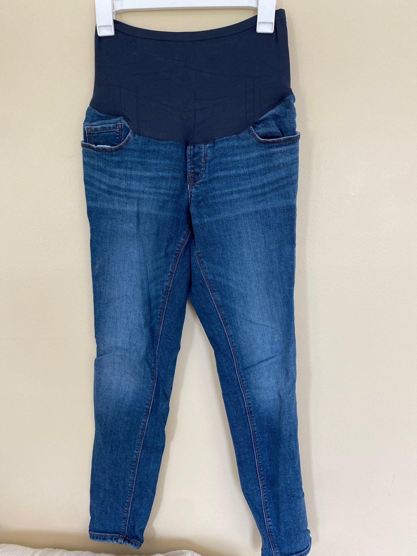 #14-Old navy maternity full panel skinny jeans (size 4)