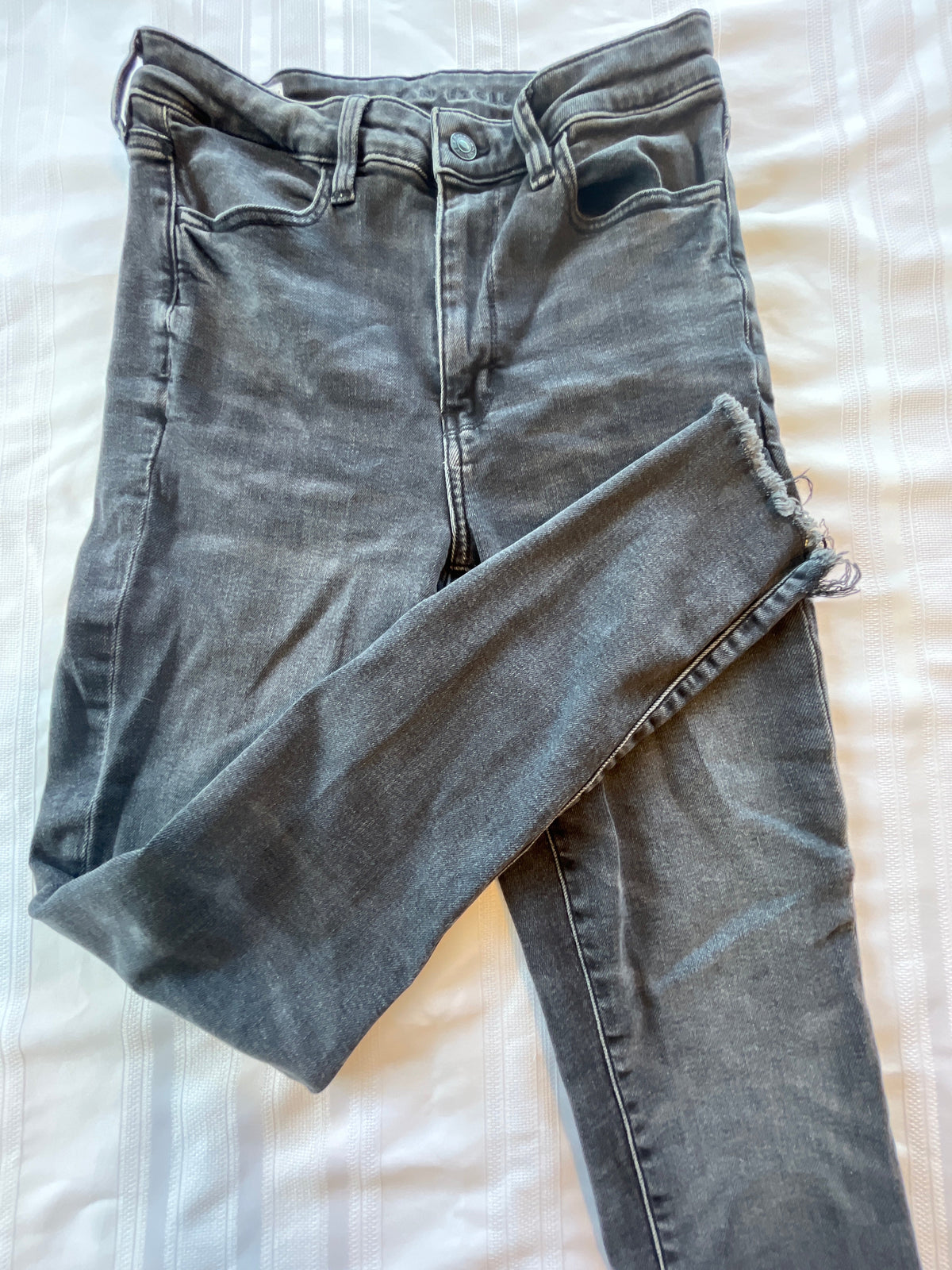 #43 Juniors size 8 American Eagle stretch jeans EUC