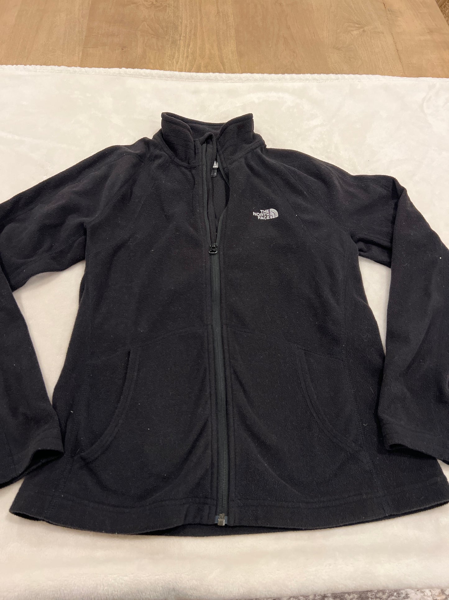 #46 woman northface lightweight jacket guc