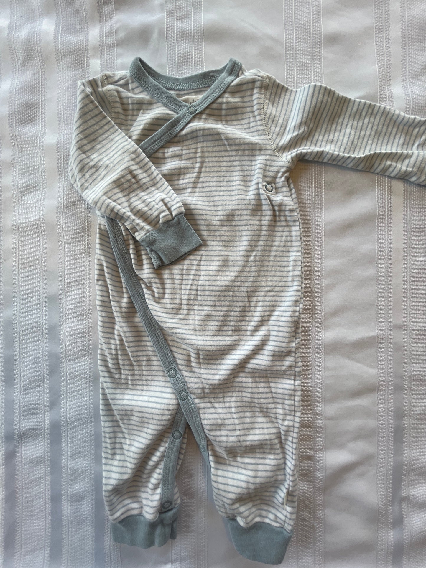 #43 Boys 6 mo Little Planet LS romper EUC