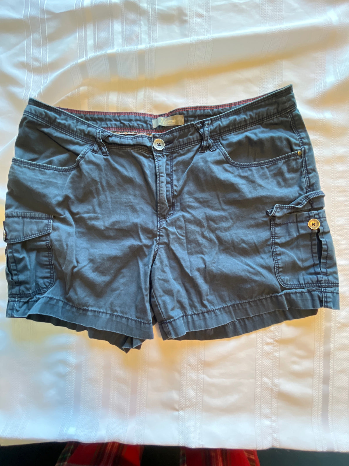 #43 Women’s size 12 Naturals shorts VGUC