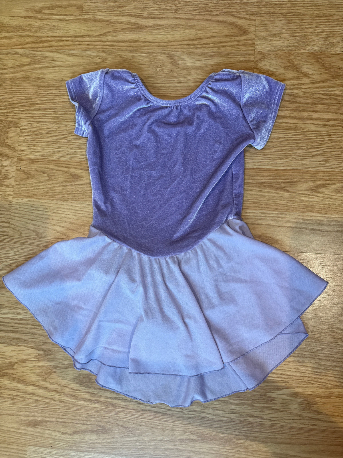 #87 girls purple sparkle velvet 6-7 skirted leotard VGUC