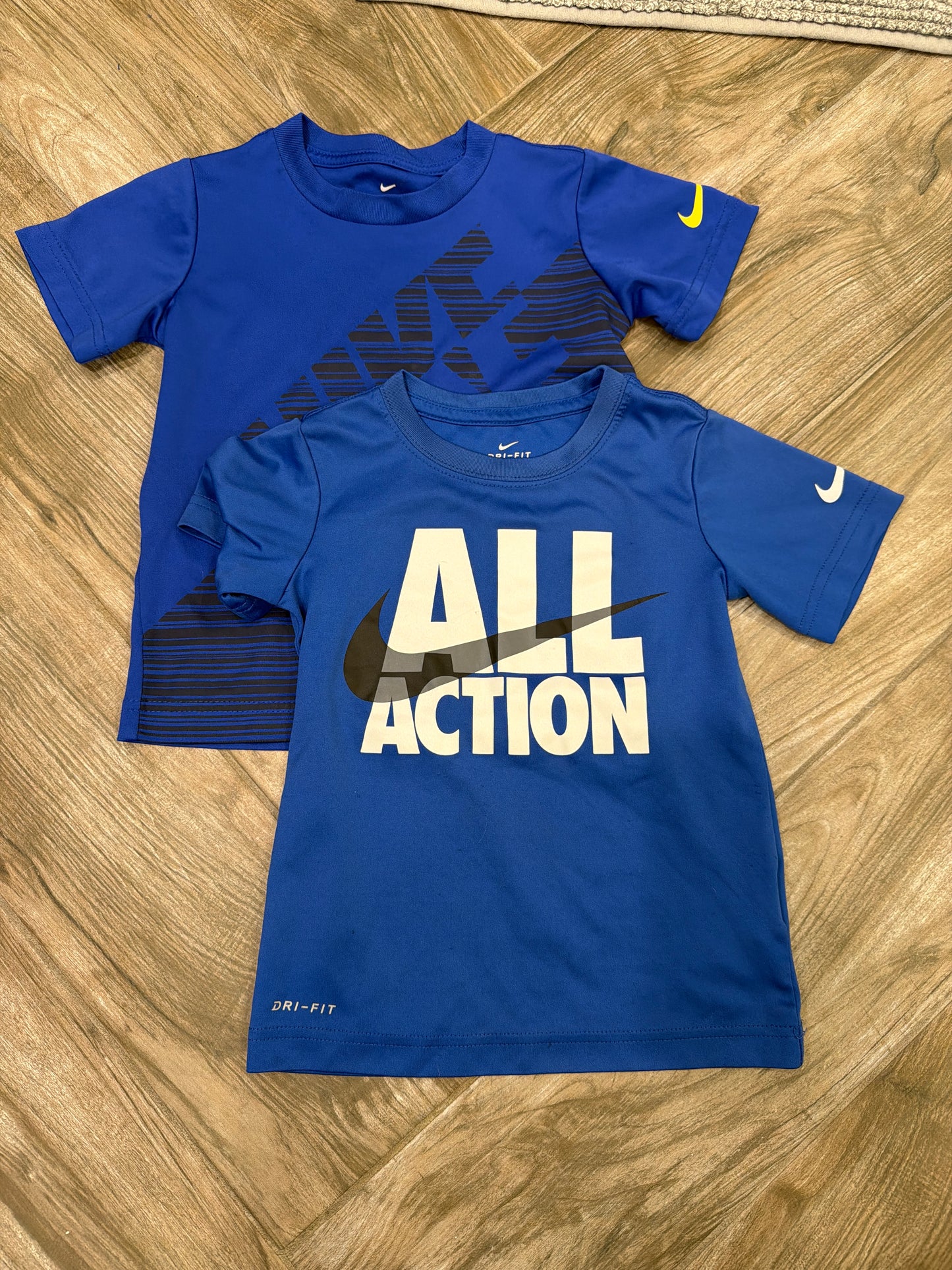 #208 Boys size 4 Nike Tee