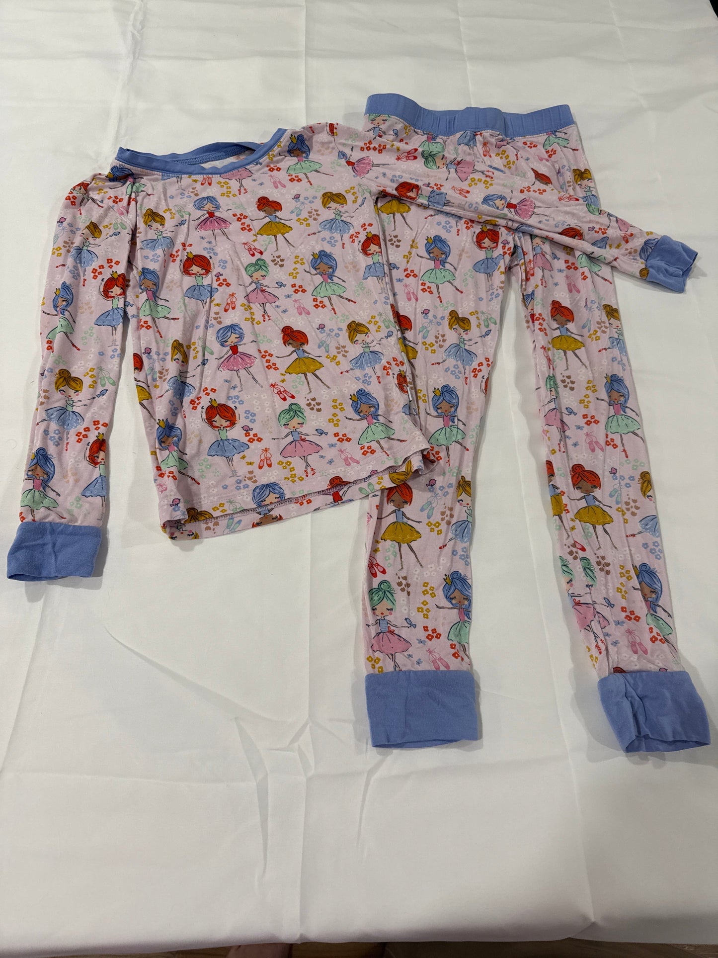 Seller 16- 5/6 little sleepies set